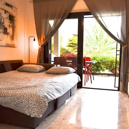 Impeccable 1-bed In Amarilla Golf *